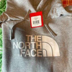 Men’s size 3xl North Face hoodie, New With Tags.